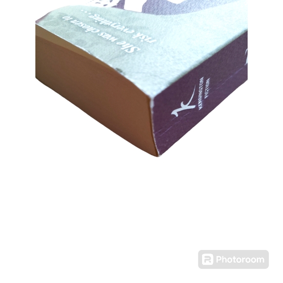 ☕ The Taster Paperback Book - Picture 6 of 7